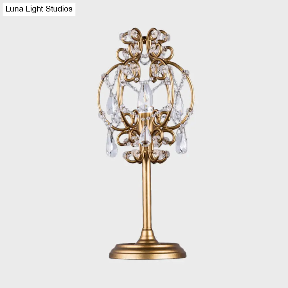 Askella - Lámpara de mesa tipo farol de estilo retro, de metal, con 1 luz, en blanco/dorado con gotas de cristal transparente.