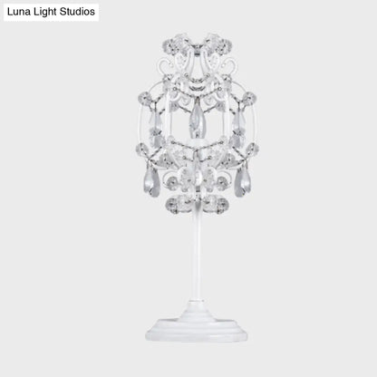 Askella - Lámpara de mesa tipo farol de estilo retro, de metal, con 1 luz, en blanco/dorado con gotas de cristal transparente.