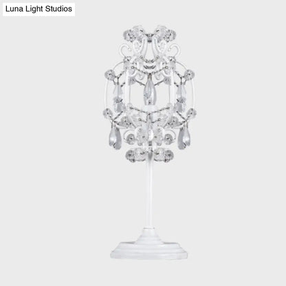 Askella - Lámpara de mesa tipo farol de estilo retro, de metal, con 1 luz, en blanco/dorado con gotas de cristal transparente.