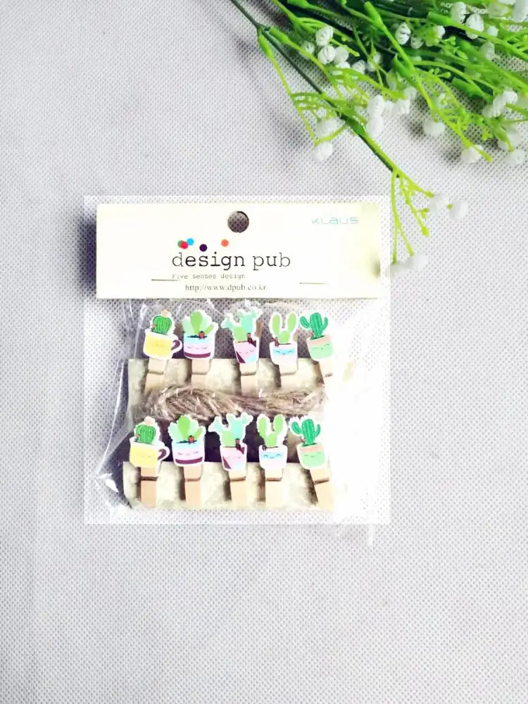 Cactus-themed assorted colorful heart mini wooden clips in pastel colors packaged with twine for bedroom photo decor