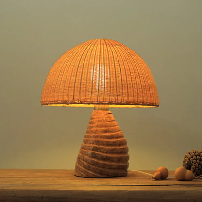 Lámpara de escritorio de bambú - Iluminación de trabajo color beige de estilo asiático con base de madera curvada