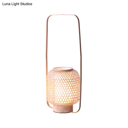 مصباح مكتبي صغير من الخيزران الملتوي يدويًا مع مقبض - بيج