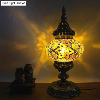 باربرا - إضاءة طاولة بوهيميا بيضاوية من الزجاج الملون، إضاءة طاولة جانبية لغرفة المعيشة برأس واحد، باللون الأبيض/الأحمر/الأصفر