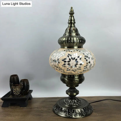 باربرا - إضاءة طاولة بوهيميا بيضاوية من الزجاج الملون، إضاءة طاولة جانبية لغرفة المعيشة برأس واحد، باللون الأبيض/الأحمر/الأصفر