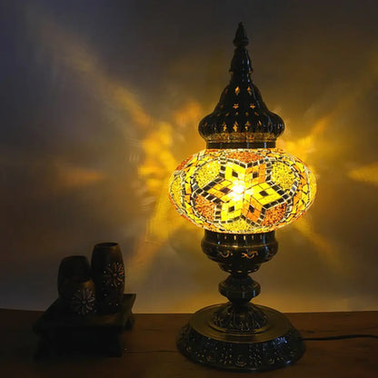 باربرا - إضاءة طاولة بوهيميا بيضاوية من الزجاج الملون، إضاءة طاولة جانبية لغرفة المعيشة برأس واحد، باللون الأبيض/الأحمر/الأصفر