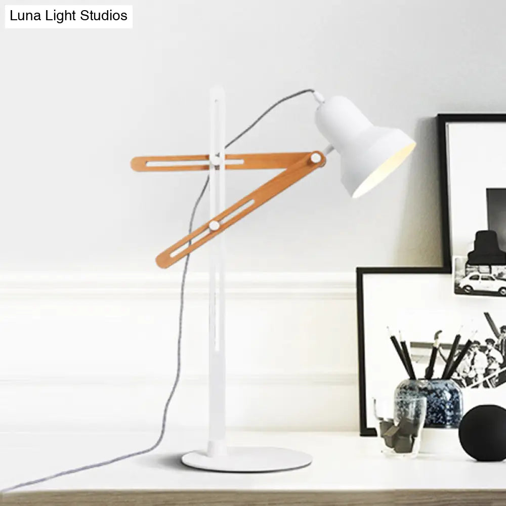 Barbara - Lámpara de mesilla de noche blanca con brazo de hierro industrial y madera