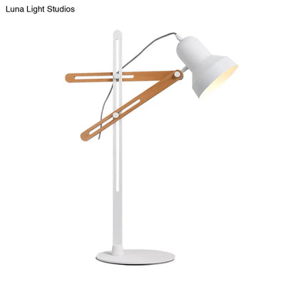 Barbara - Lámpara de mesilla de noche blanca con brazo de hierro industrial y madera