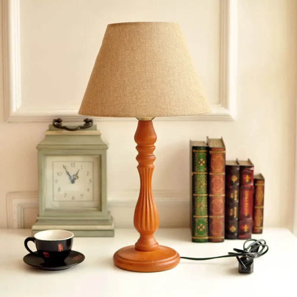 Barrel Desk Lamp with Wood Base - Traditional Fabric, White/Flaxen/Beige Design - 1 Light Reading Light for Bedroom
