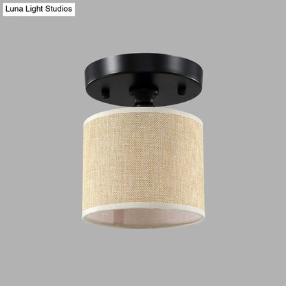 Lámpara de techo semiempotrada DecorBites™ color beige con diseño sencillo de una sola bombilla