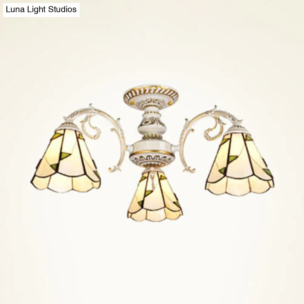 Lámpara de techo semiempotrada DecorBites™ de cristal beige con 3 luces en blanco/latón antiguo para comedor