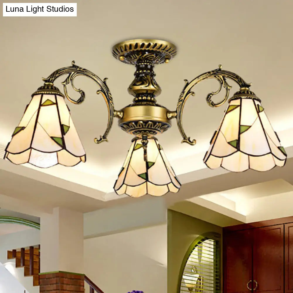 Lámpara de techo semiempotrada DecorBites™ de cristal beige con 3 luces en blanco/latón antiguo para comedor