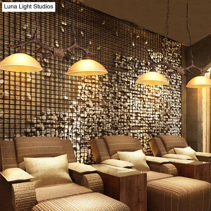 DecorBites™ مصباح معلق من الزجاج البيج الداكن على شكل قهوة مع ديكور قرن الغزال - مصباح معلق للجزيرة في المطاعم (رأسان)