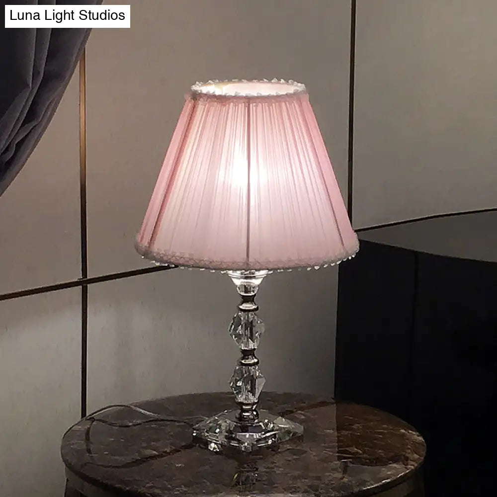 Benetnasch - 1-Head Pink Crystal Bedroom Desk Lamp with Scalloped Shade