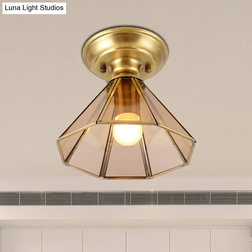 Lámpara de techo empotrada DecorBites™ con cristal biselado y diseño de cono de latón colonial