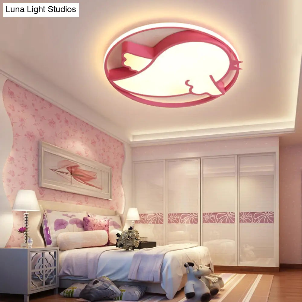 ديكوربايتس™ مصباح LED مدمج على شكل طائر لغرفة نوم الأطفال - وحدة سقف أكريليك زرقاء/وردية مع حلقة معدنية