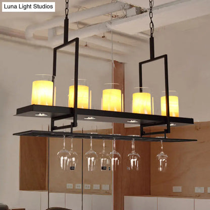 وحدة إضاءة جزيرة DecorBites™ سوداء بثلاثة مصابيح ونصف مع قلادة أسطوانية من الزجاج الشفاف لغرفة الطعام - طراز تقليدي