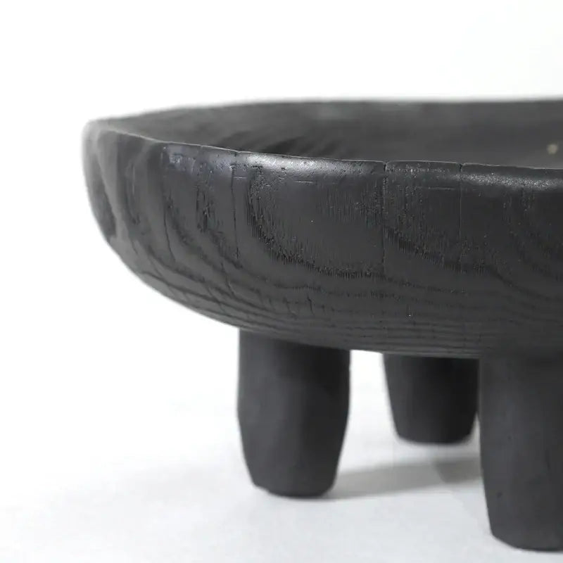 Black ceramic decorbites imitation wood grain corner tray with black matte-finished wood grain texture and three sturdy legs
