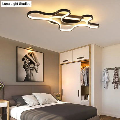 DecorBites™ DecorBites™ Black Curved Flush Mount LED Ceiling Lamp with Minimalist Acrylic Design - Warm/White Light