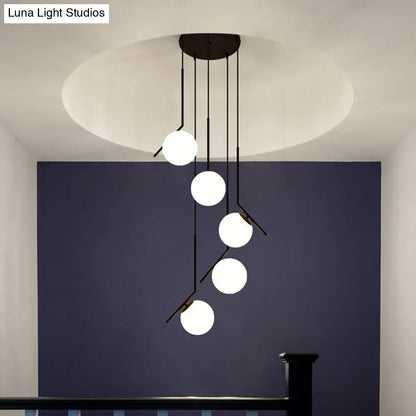 ثريا ديكوربايتس™ متعددة الأضواء باللون الأسود، تركيبات إضاءة زجاجية بسيطة معلقة للسلالم