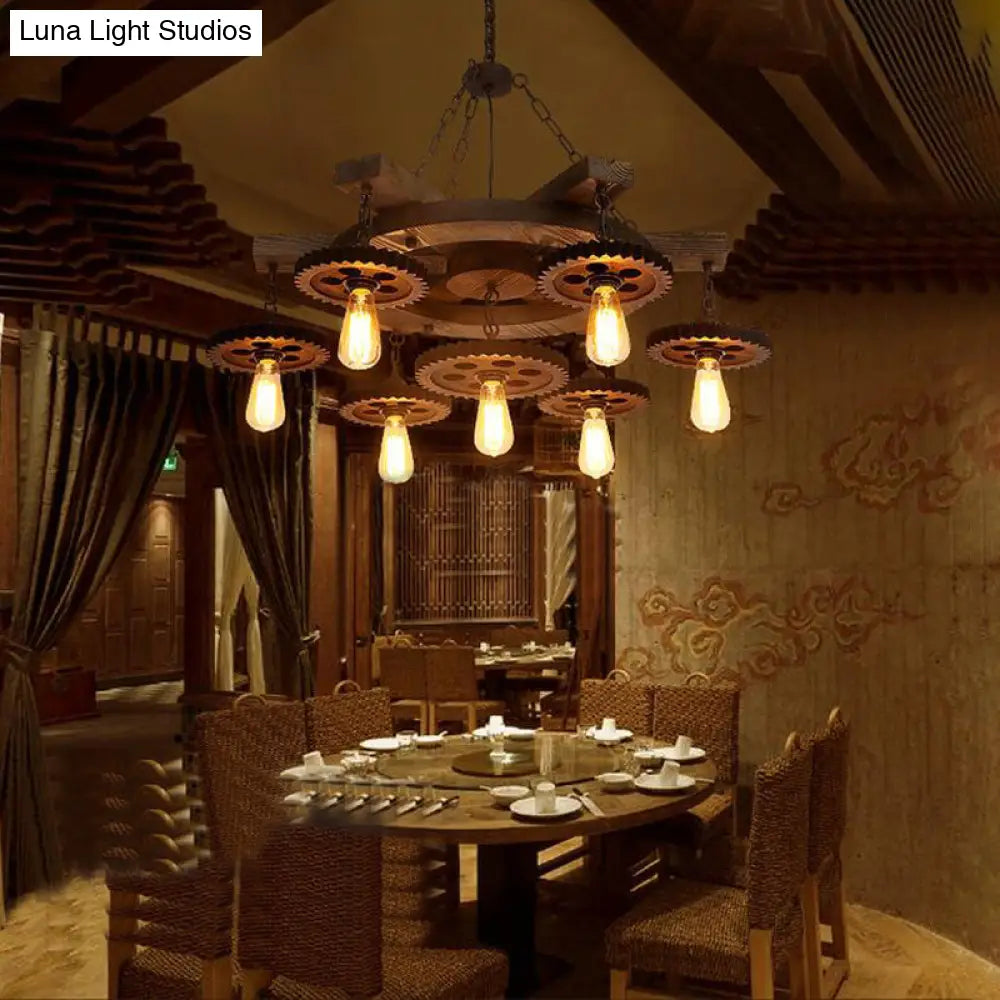 Lámpara de techo industrial negra: Iluminación empotrada de 3/7 luces con engranajes metálicos y estante de madera