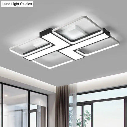 وحدة إضاءة LED سوداء على شكل حرف L من DecorBites™ مثبتة في السقف لغرفة الدراسة، باللون الأبيض الدافئ، بعرض 19 بوصة/24.5 بوصة/31.5 بوصة