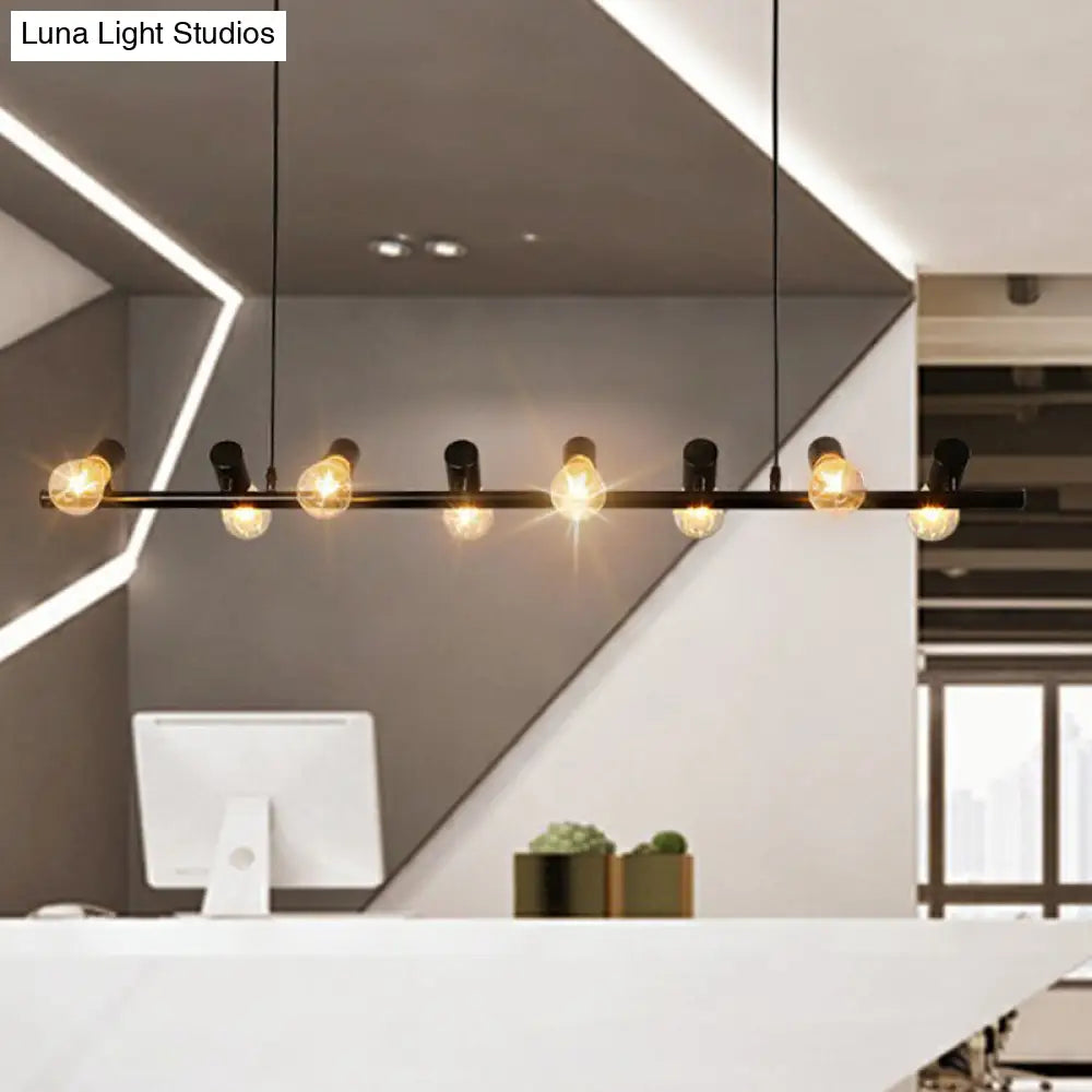 Lámpara colgante lineal negra DecorBites™ con diseño de bombilla expuesta: perfecta para restaurantes y lofts.