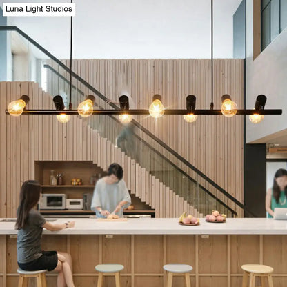 Lámpara colgante lineal negra DecorBites™ con diseño de bombilla expuesta: perfecta para restaurantes y lofts.