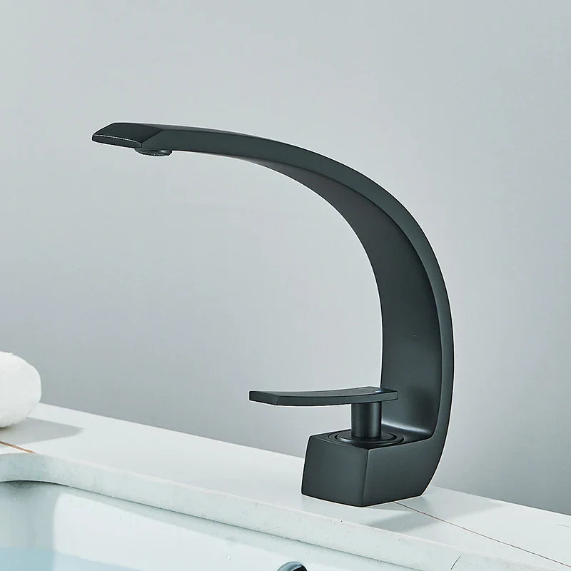Black Luxury Brass Basin Faucet Mixer Tap - Matte black / United States