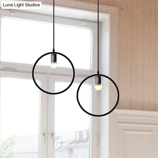 Lámpara colgante industrial de metal negro con pantalla enmarcada para comedor - Iluminación de techo de 1 cabezal