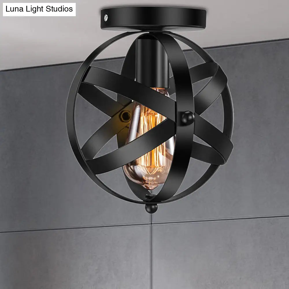 Lámpara de techo semiempotrada DecorBites™ de metal negro con bombilla individual y globo de sujeción industrial