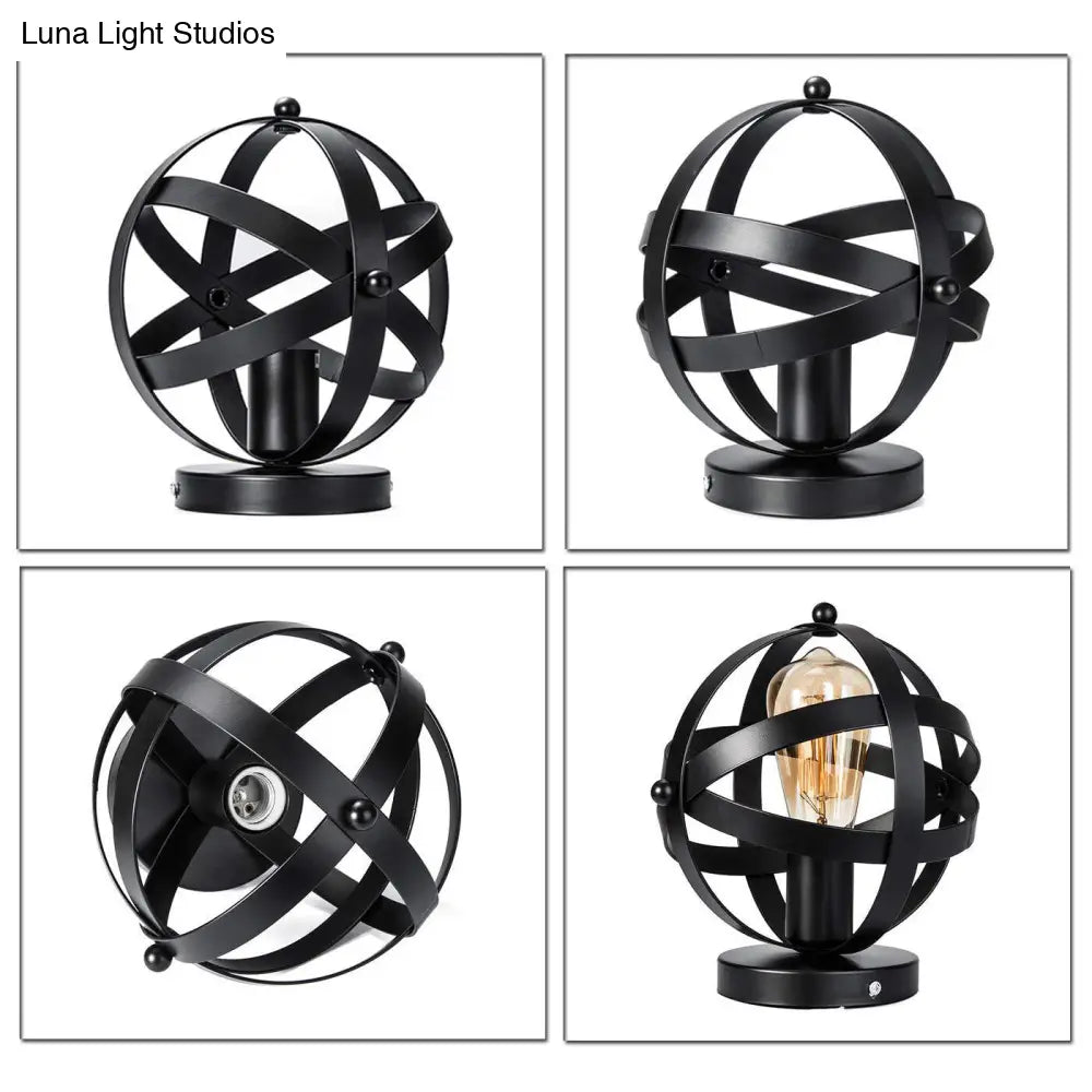 Lámpara de techo semiempotrada DecorBites™ de metal negro con bombilla individual y globo de sujeción industrial