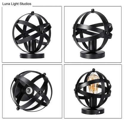 Lámpara de techo semiempotrada DecorBites™ de metal negro con bombilla individual y globo de sujeción industrial