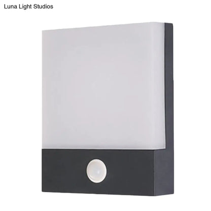 Aplique de pared LED DecorBites™ negro metálico: Lámpara de esquina moderna con tecnología de inducción