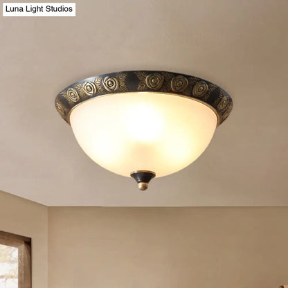 Lámpara de techo DecorBites™ de cristal opalino negro con adorno de hojas/flores - Montaje empotrado tradicional de 3 luces