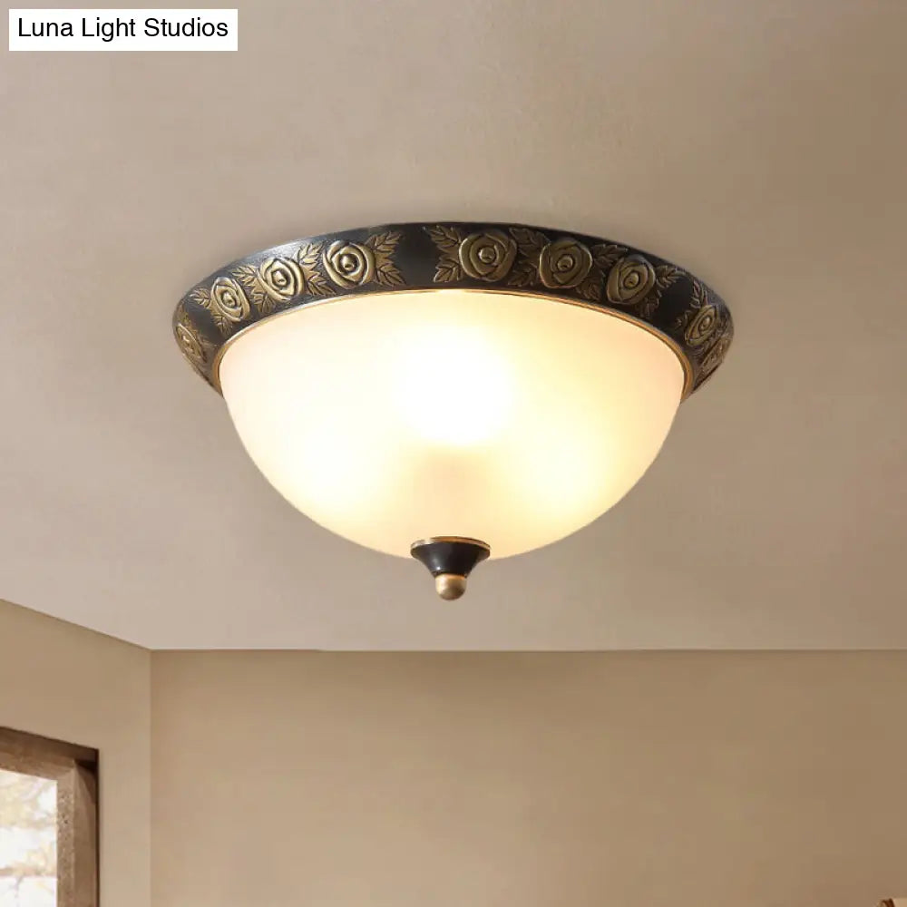 Lámpara de techo DecorBites™ de cristal opalino negro con adorno de hojas/flores - Montaje empotrado tradicional de 3 luces