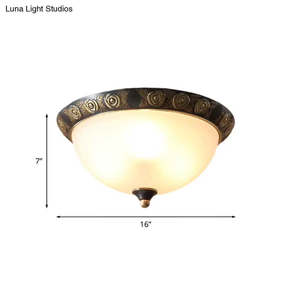 Lámpara de techo DecorBites™ de cristal opalino negro con adorno de hojas/flores - Montaje empotrado tradicional de 3 luces