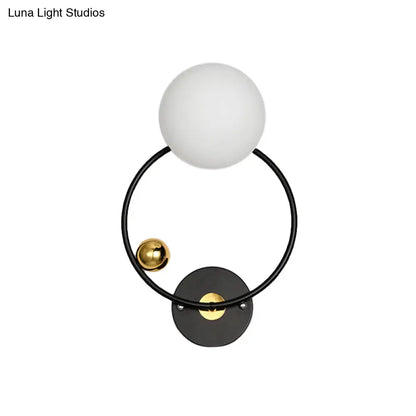 ديكوربايتس™ مصباح حائطي حديث أسود مع غطاء زجاجي أوبال