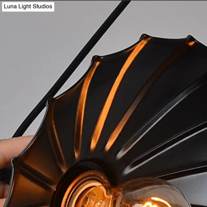 Lámpara de techo colgante de hierro negro festoneado - Lámpara colgante para comedor tipo loft con 1 bombilla