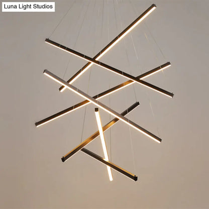 ثريا DecorBites™ LED ذات العصي السوداء بتصميم حديث وبسيط من المعدن، مصباح معلق للردهة