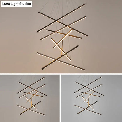 ثريا DecorBites™ LED ذات العصي السوداء بتصميم حديث وبسيط من المعدن، مصباح معلق للردهة