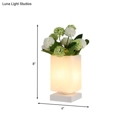 مصباح ليلي LED زجاجي أبيض مزهر: إضاءة طاولة جانبية مخروطية/مستطيلة على طراز آرت ديكو لغرفة النوم