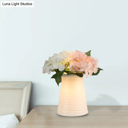 مصباح ليلي LED زجاجي أبيض مزهر: إضاءة طاولة جانبية مخروطية/مستطيلة على طراز آرت ديكو لغرفة النوم