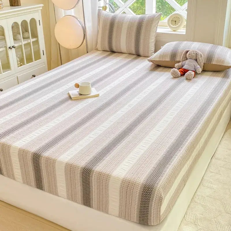 Beige and gray striped cotton jacquard fitted sheet set with subtle texture for bedroom use