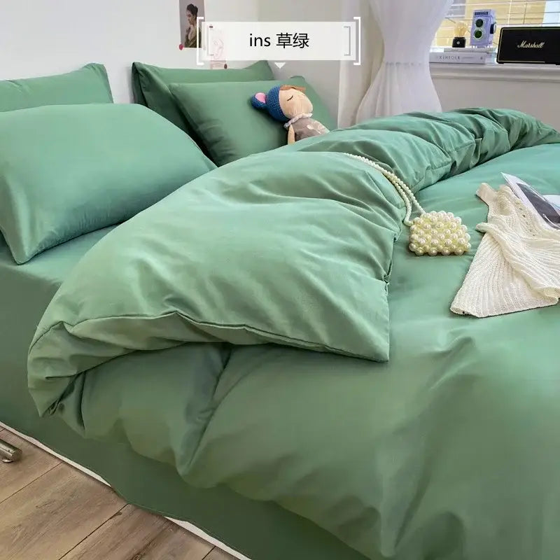 Soft mint green duvet set with satin finish in decorbites comfort king size bedding set for bedroom decor