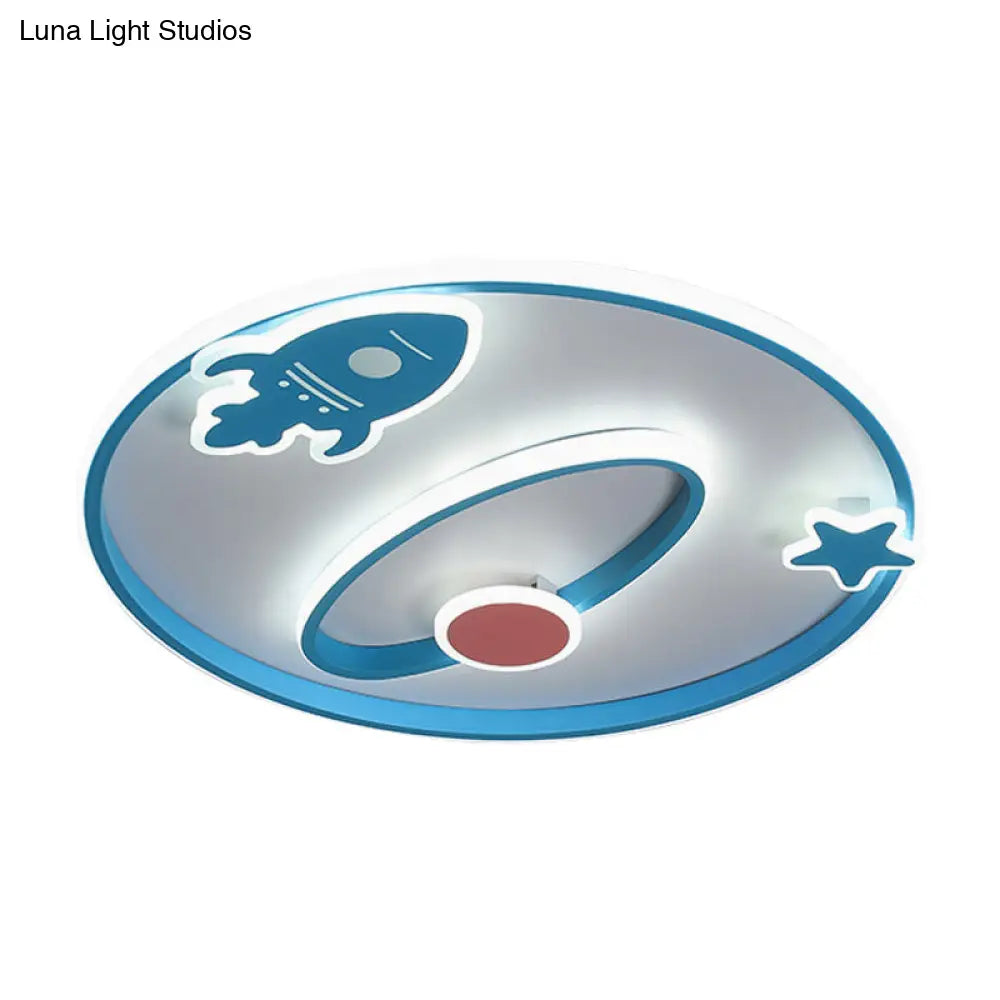 ديكوربايتس™ مصباح سقف أزرق على شكل سفينة فضاء كرتونية - تركيب أكريليك LED مدمج لغرفة الأطفال