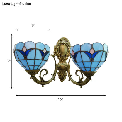 Aplique de pared con cuenco de cristal tintado azul/transparente – Iluminación Tiffany tradicional para estudio – 2 luces