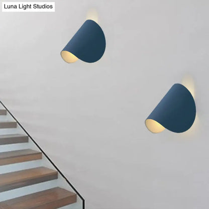 DecorBites™ DecorBites™ Blue Designer Wall-Mounted Sconce with Foldable Metal Frame - 1 Bulb Flush Mount for Bedside Lighting