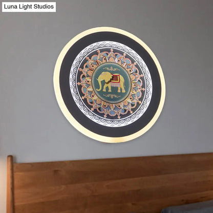 ديكوربايتس™ مصباح حائط الفيل الأزرق: وحدة إضاءة LED مستوحاة من الطراز المغربي، توضع بجانب السرير أو الجدارية