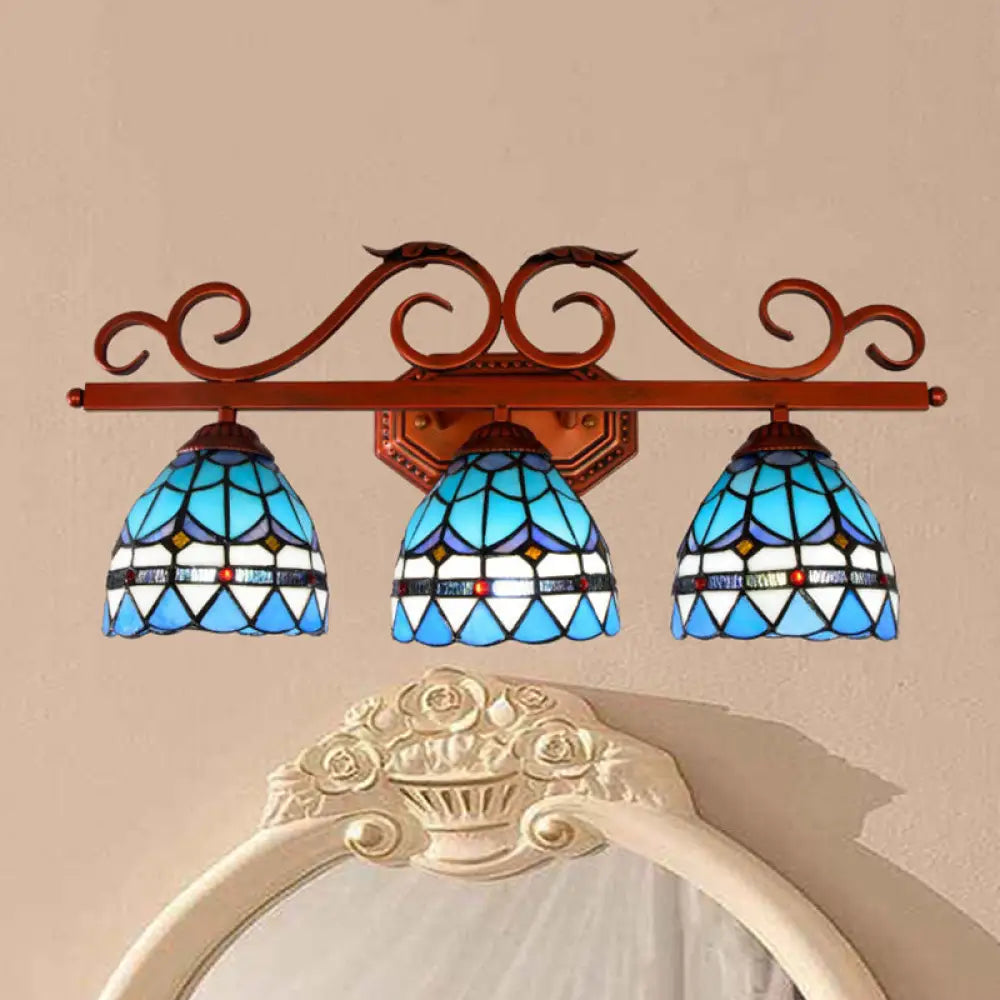 Aplique de pared con forma de campana de cristal azul, estilo mediterráneo y brazo con volutas de cobre - Iluminación de pared con 3 bombillas