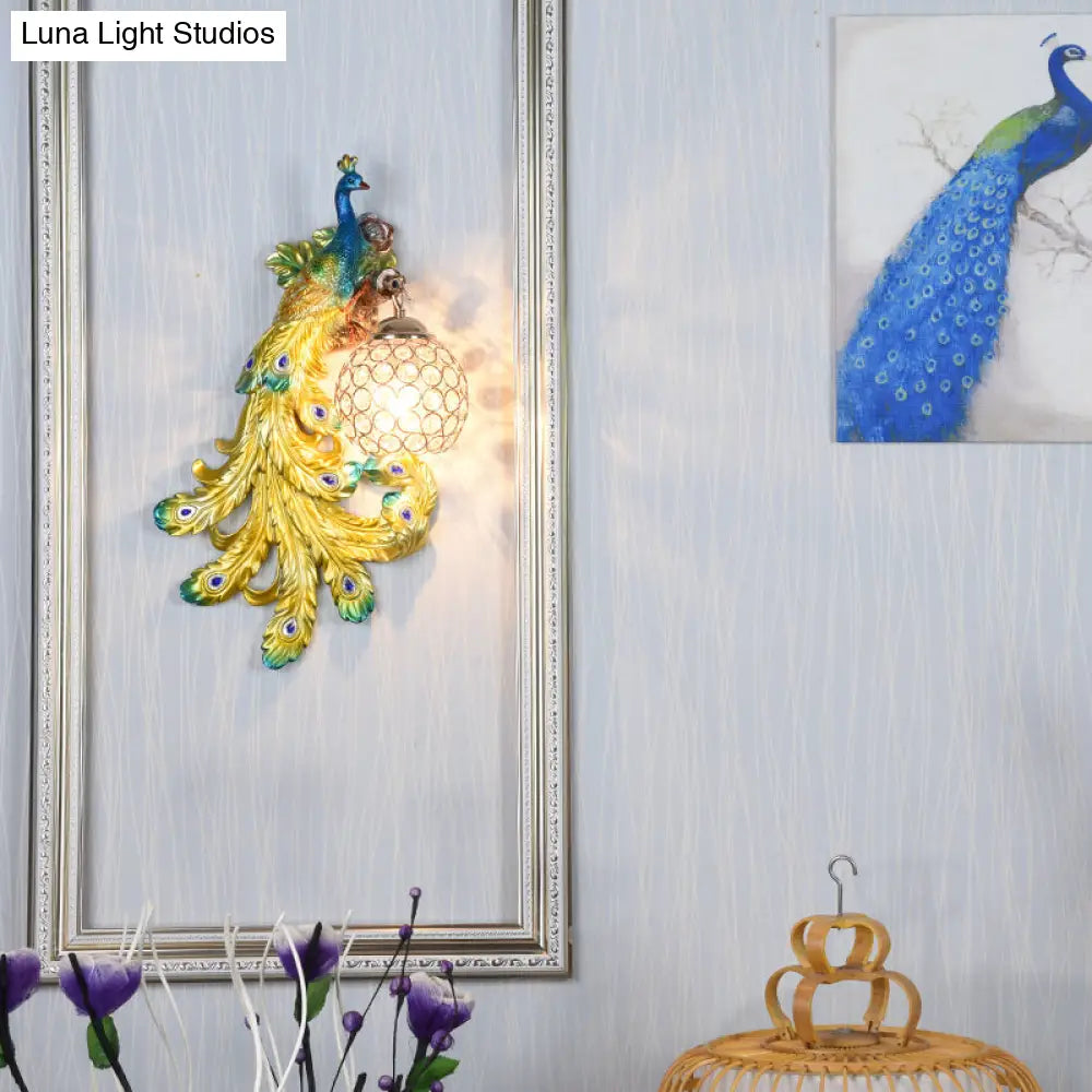 Lámpara de pared DecorBites™ Azul/Dorado Pavo Real - Aplique de resina estilo rústico con pantalla de globo de cristal (Paquete de 1/2)